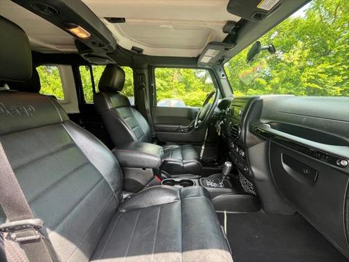 2012 Jeep Wrangler Sahara