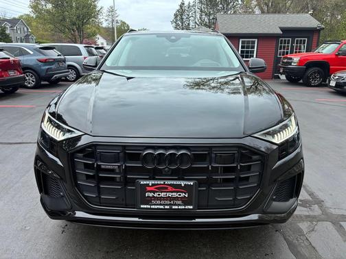 Mythos Black Metallic 2023 Audi Q8 55 Prestige