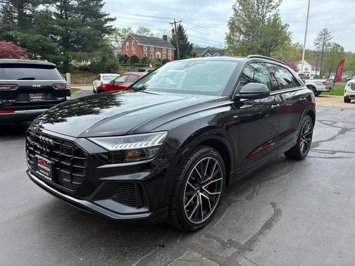 Mythos Black Metallic 2023 Audi Q8 55 Prestige