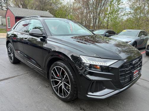 Mythos Black Metallic 2023 Audi Q8 55 Prestige