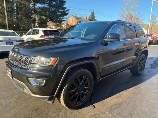 2020 Jeep Grand Cherokee Laredo