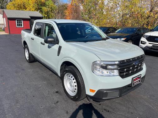 2023 Ford Maverick XL