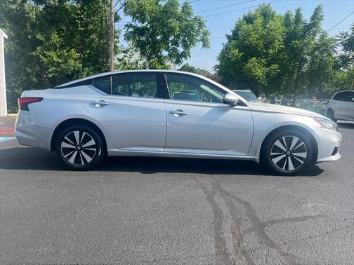 2020 Nissan Altima SV