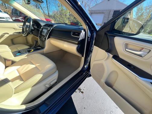 2015 Toyota Camry Hybrid XLE