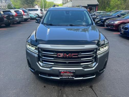 2022 GMC Acadia AT4