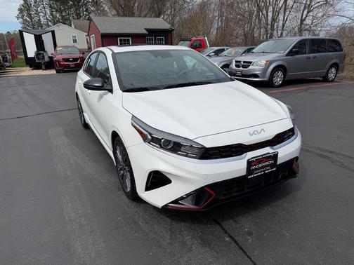 Snow White Pearl 2024 Kia Forte GT-Line