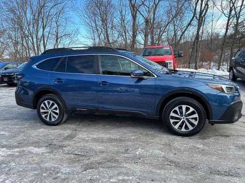 2022 Subaru Outback Premium