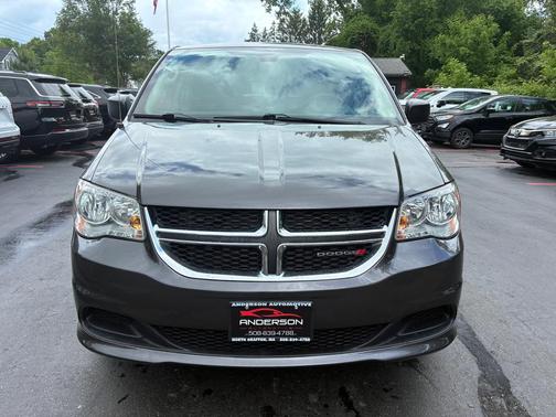 Granite Pearlcoat 2019 Dodge Grand Caravan SE