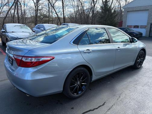 2016 Toyota Camry XLE