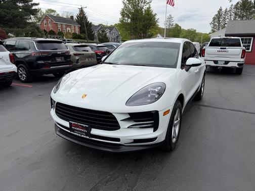 WHITE 2021 Porsche Macan Macan