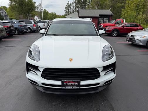 WHITE 2021 Porsche Macan Macan