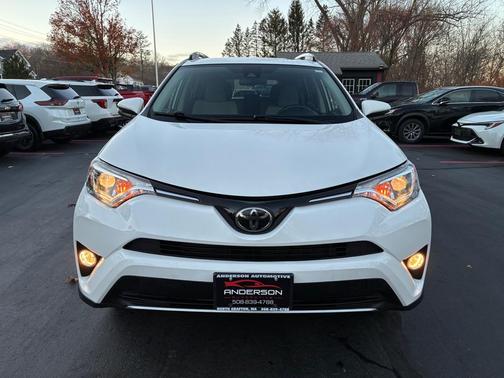 2018 Toyota RAV4 XLE