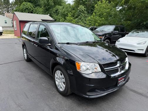 BLACK 2019 Dodge Grand Caravan SE