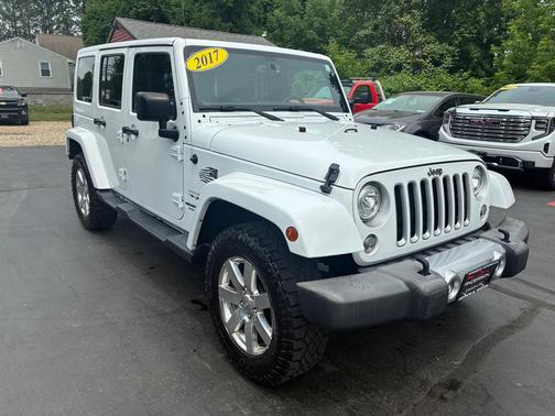 Bright White Clearcoat 2017 Jeep Wrangler Unlimited Sahara