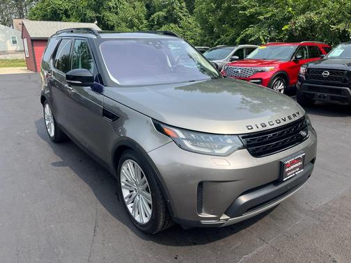 2017 Land Rover Discovery FIRST EDITION