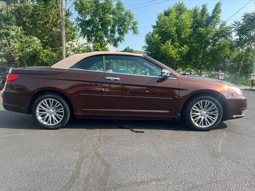 2012 Chrysler 200 Limited