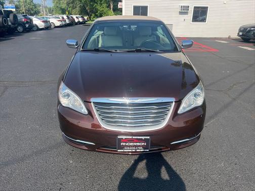 2012 Chrysler 200 Limited