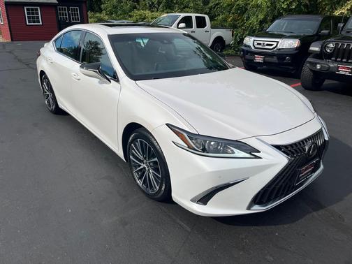2022 Lexus ES 350 Base