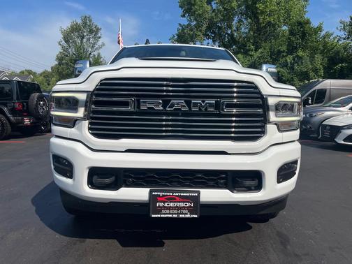 2024 RAM 2500 Laramie Crew Cab 4x4 6'4' Box