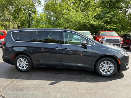 GRAY 2020 Chrysler Pacifica Touring