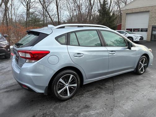 2019 Subaru Impreza 2.0i Premium