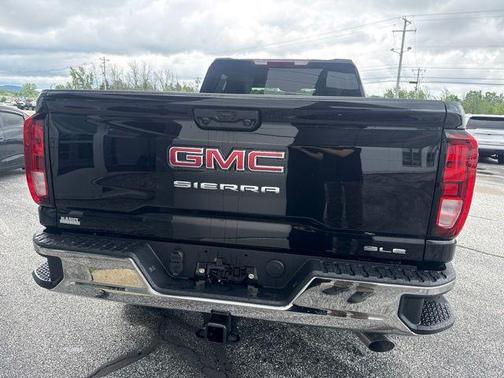 Onyx Black 2026 GMC Sierra 2500 SLE