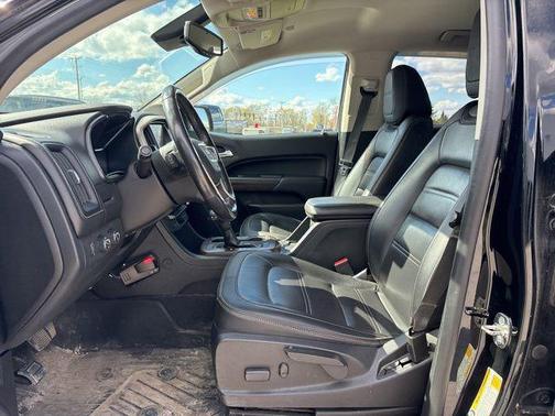Onyx Black 2019 GMC Canyon Denali