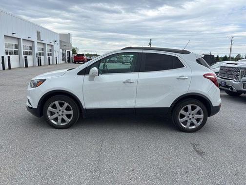 Summit White 2019 Buick Encore Essence