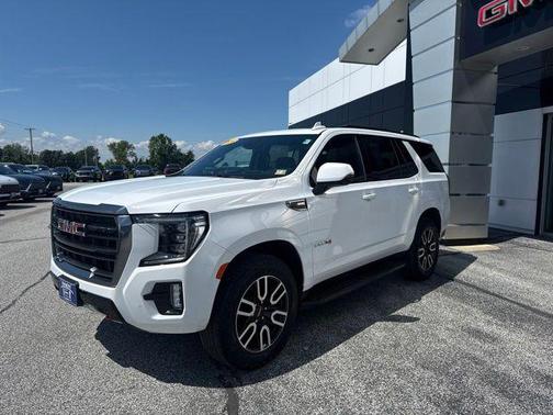 Summit White 2024 GMC Yukon 4WD AT4