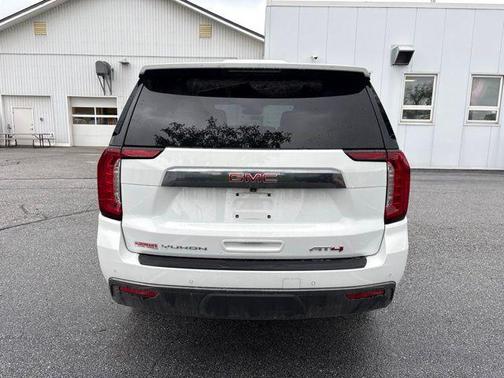 Summit White 2024 GMC Yukon 4WD AT4