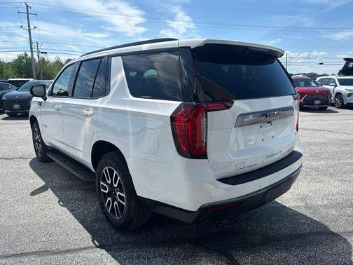 Summit White 2024 GMC Yukon 4WD AT4