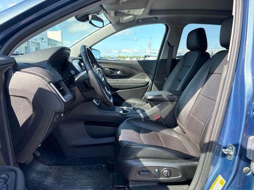 Downpour Metallic 2024 GMC Terrain SLT