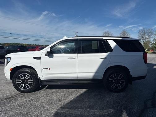 2023 GMC Yukon 4WD AT4