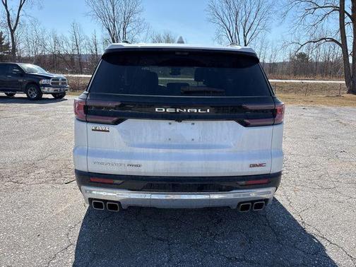 2025 GMC Acadia Denali