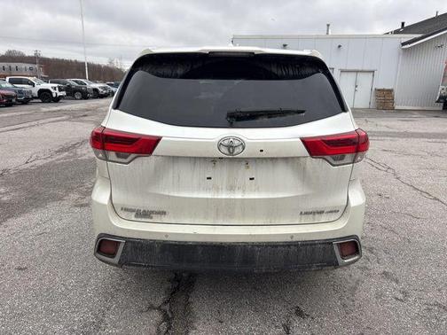 2019 Toyota Highlander Limited Platinum