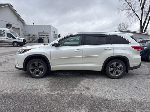 2019 Toyota Highlander Limited Platinum