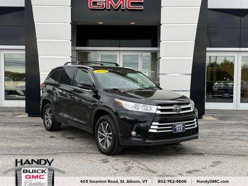 Midnight Black Metallic 2019 Toyota Highlander XLE