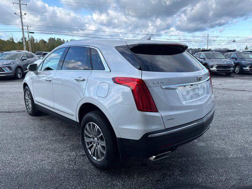 Crystal White Tricoat 2018 Cadillac XT5 Luxury