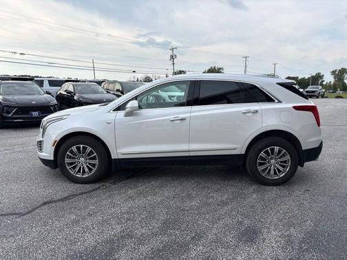 Crystal White Tricoat 2018 Cadillac XT5 Luxury