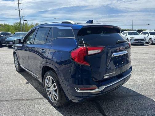 Marine Metallic 2022 GMC Terrain Denali
