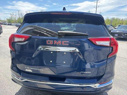 Marine Metallic 2022 GMC Terrain Denali