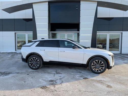 2025 Cadillac LYRIQ Sport w/1SJ
