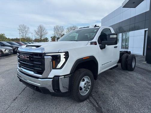 2026 GMC Sierra 3500 Base