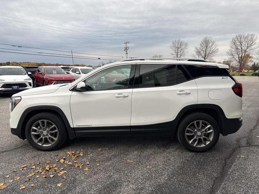 2022 GMC Terrain SLT
