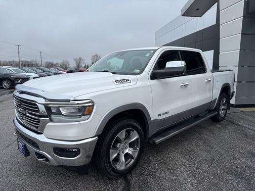 Ivory White Tri-Coat Pearlcoat 2021 RAM 1500 Laramie