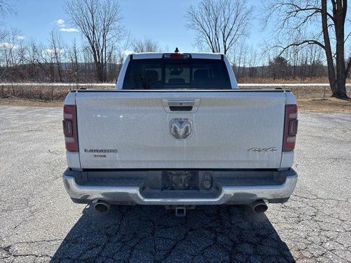 Ivory White Tri-Coat Pearlcoat 2021 RAM 1500 Laramie