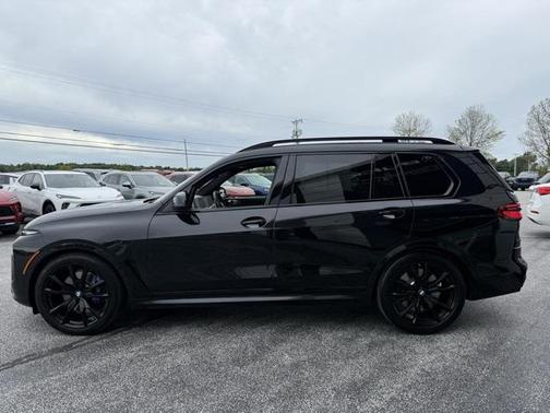 2024 BMW X7 M60i