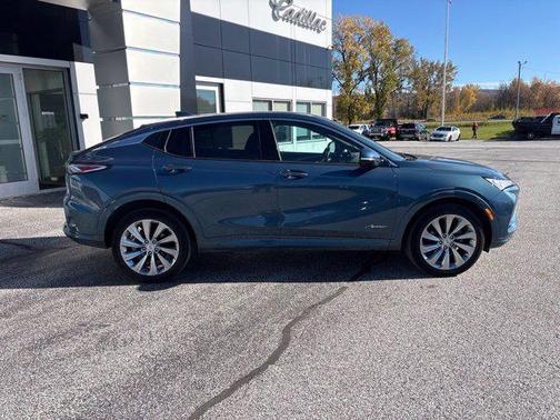 Ocean Blue Metallic 2024 Buick Envista Avenir FWD