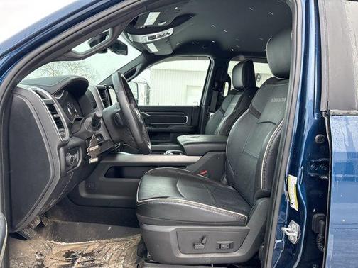 2024 RAM 2500 Laramie Crew Cab 4x4 6'4' Box