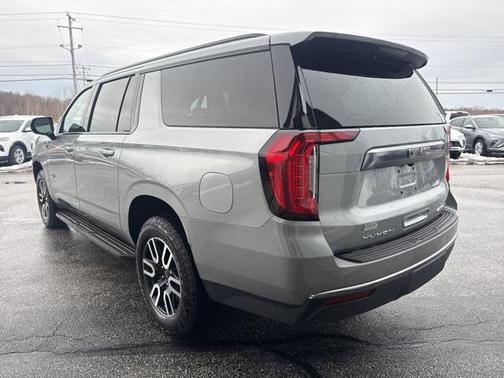 2024 GMC Yukon XL AT4